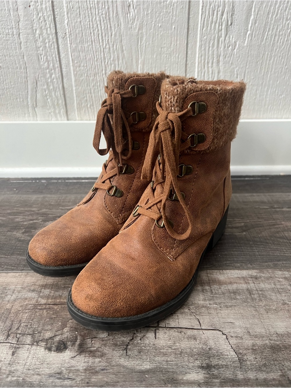 Baretrap Lace-Up Women's Ankle Boots in Brown